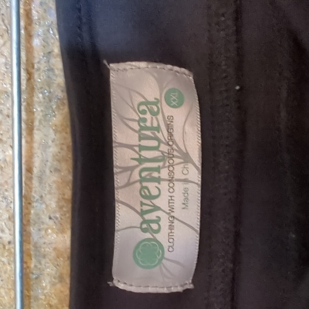 Aventura Black Go anywhere skirt - Picture 7 of 8